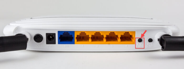How To Fix Orange Light On Router, Modem 4 Reset button on router